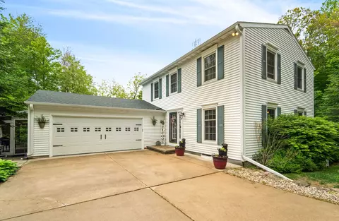 e2538 Nelson Road, Waupaca, WI 54981