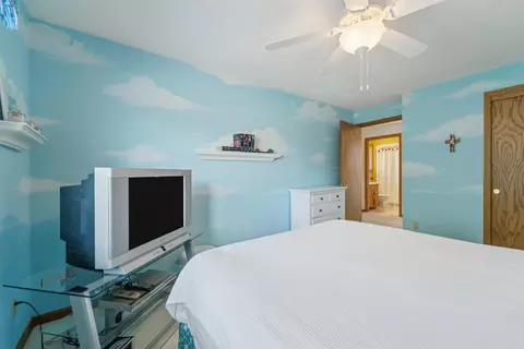 Bedroom - 330 W Florida Ave, Appleton, WI 54911 photo 4 of 6