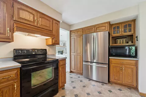 Kitchen - 330 W Florida Ave, Appleton, WI 54911 photo 5 of 5