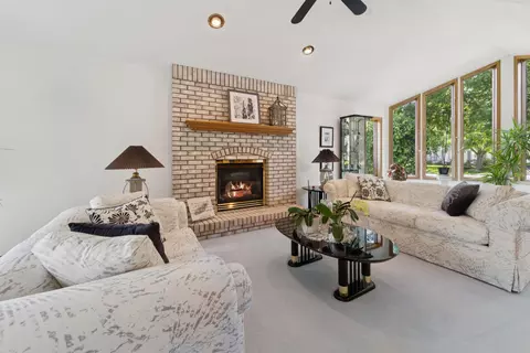 Living - 330 W Florida Ave, Appleton, WI 54911 photo 2 of 5