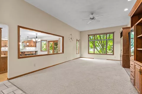 301 E Wayfarer Ln, Appleton, WI 54913 photo 18