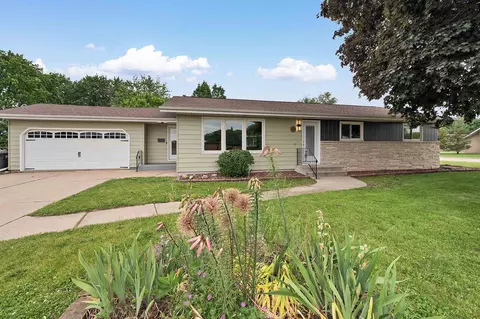 404 N Eagle St, Oshkosh, WI 54902
