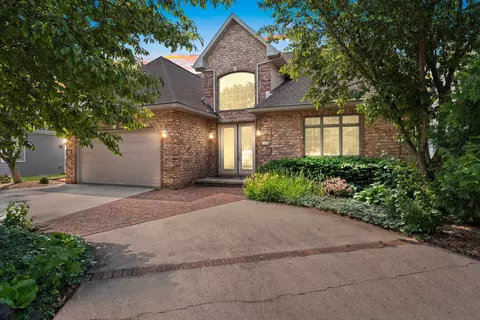 1436 Lakeshore Dr, Menasha, WI 54952