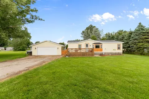 w4356 South Country Lane, Cecil, WI 54111