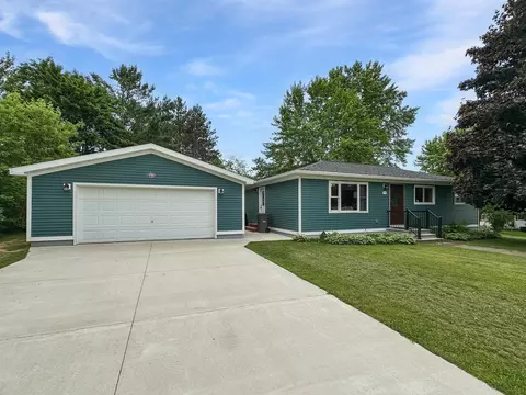 Exterior - e703 Hendricksen Street, Stephenson, MI 49887 photo 1 of 9