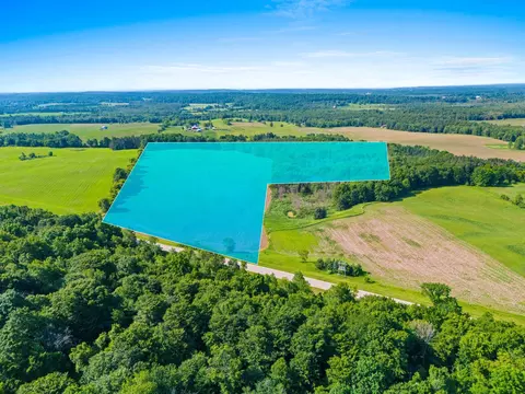 Cty Rd D, Leopolis, WI 54948