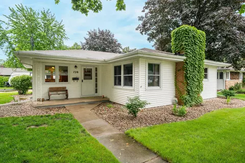 728 Buchanan St, Little Chute, WI 54140