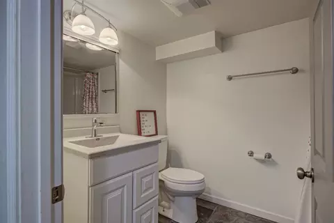 Bath - 2320 S Greenview St, Appleton, WI 54915 photo 2 of 2