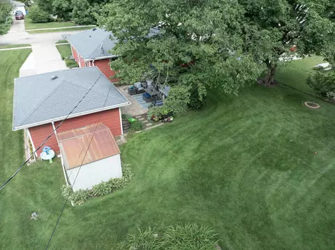 Exterior - 2320 S Greenview St, Appleton, WI 54915 photo 10 of 13