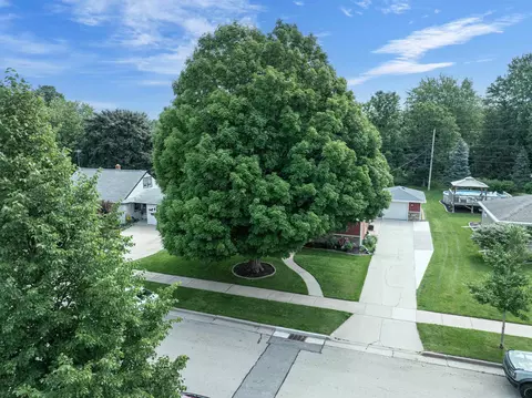 View/Area - 2320 S Greenview St, Appleton, WI 54915 photo 1 of 5