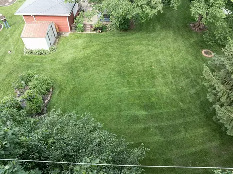 Exterior - 2320 S Greenview St, Appleton, WI 54915 photo 11 of 13