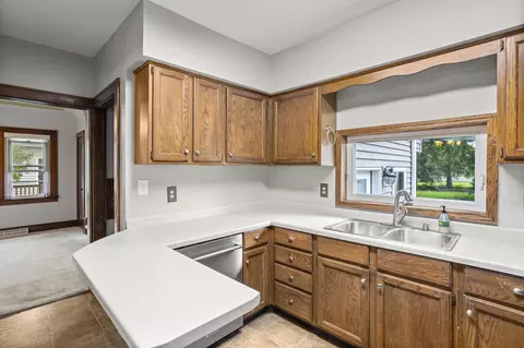 1324 W Washington St, Appleton, WI 54914 photo 6