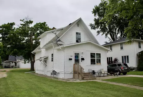 183 N Main St, Clintonville, WI 54929