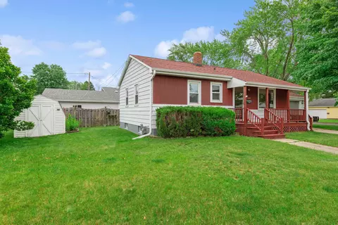 3104 16th St, Menominee, MI 49858