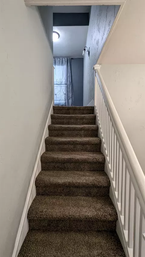 Entry Way - 902 N Harriman St, Appleton, WI 54911 photo 1 of 2