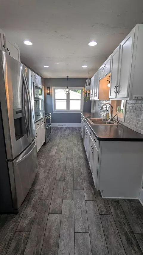 Kitchen - 902 N Harriman St, Appleton, WI 54911 photo 1 of 2