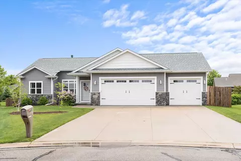 4835 W Jack Pine Ct, Appleton, WI 54913