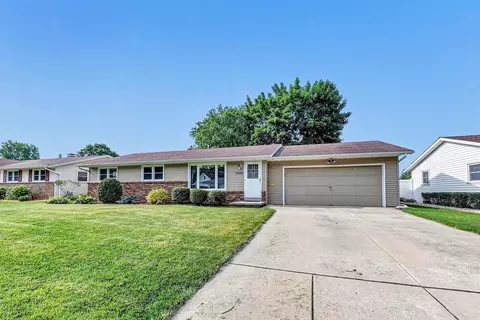 2386 Van Beek Rd, Green Bay, WI 54311