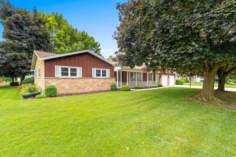 1115 Grant St, De Pere, WI 54115