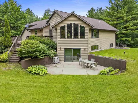 W3759 Schwalla Drive, Marinette, WI 54143