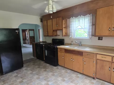 Kitchen - 302 W Mill St, Plainfield, WI 54966 photo 1 of 3