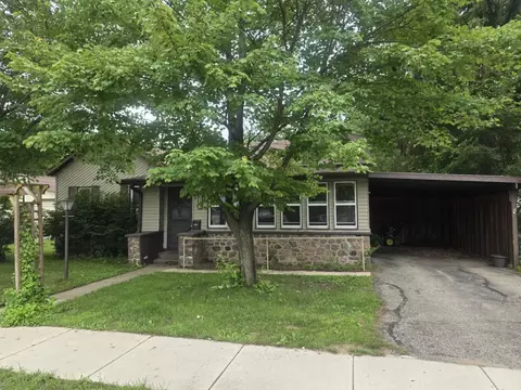 Exterior - 302 W Mill St, Plainfield, WI 54966 photo 1 of 7
