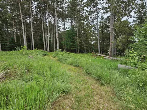 2988 Cedar Rd, Rosholt, WI 54473