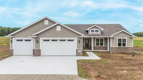 711 Wildwind Dr, Hortonville, WI 54944