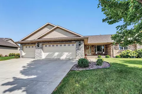 1132 Misty Meadow Cir #2, De Pere, WI 54115