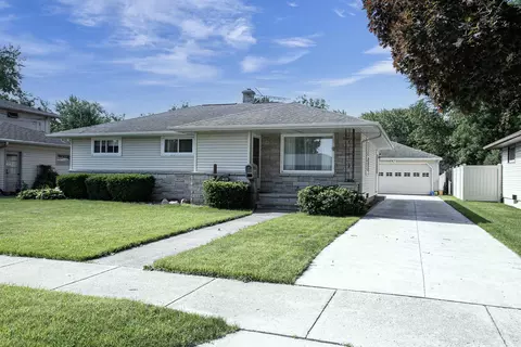845 Harding St, Menasha, WI 54952