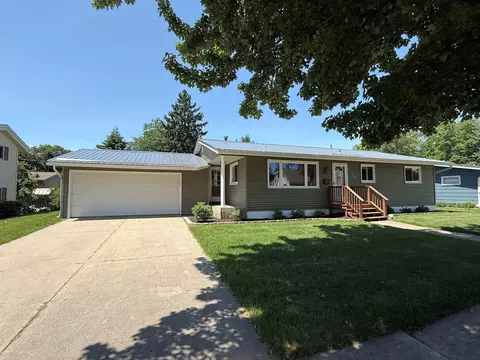 3101 17th St, Menominee, MI 49858