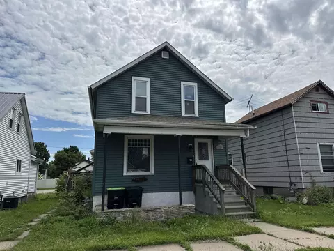 1109 17th Ave, Menominee, MI 49858