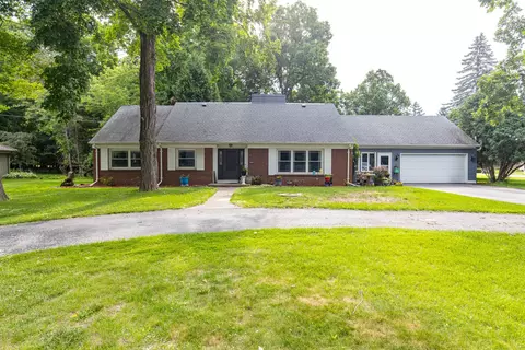 1808 S Bluemound Dr, Appleton, WI 54914