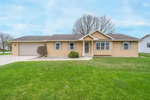 2114 Gadwall Ln, Green Bay, WI 54311