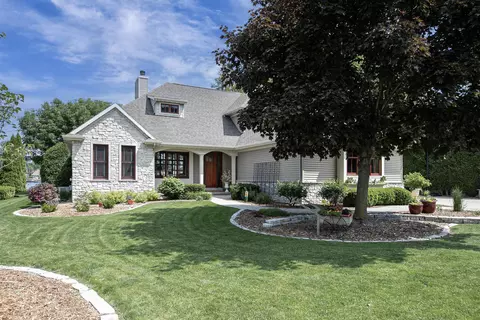 726 Keyes St, Menasha, WI 54952