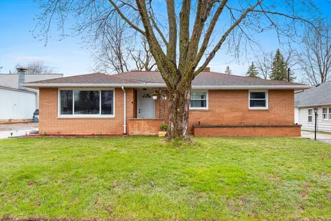 127 Williams St, Pulaski, WI 54162