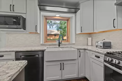1501 S Clara St, Appleton, WI 54915 photo 12