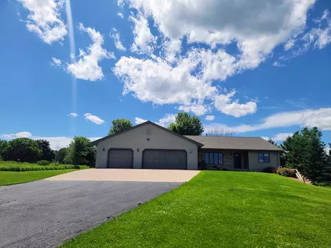 n1855 Autumnwood Court, Hortonville, WI 54944