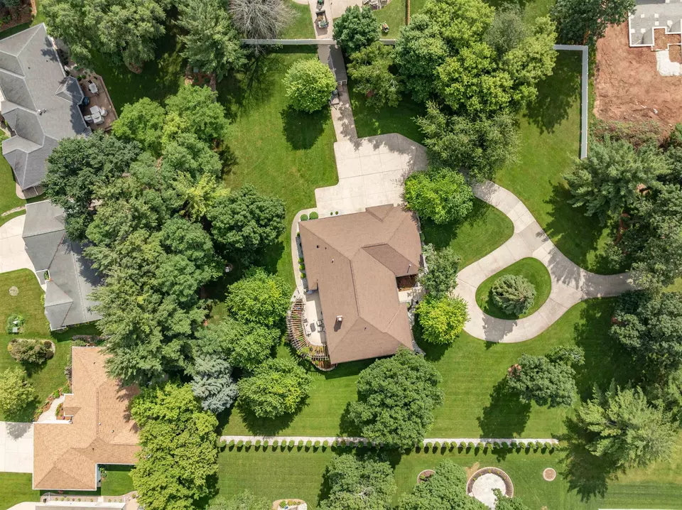 View/Area - 470 Earnhardt Ct, Green Bay, WI 54311 photo 2 of 3