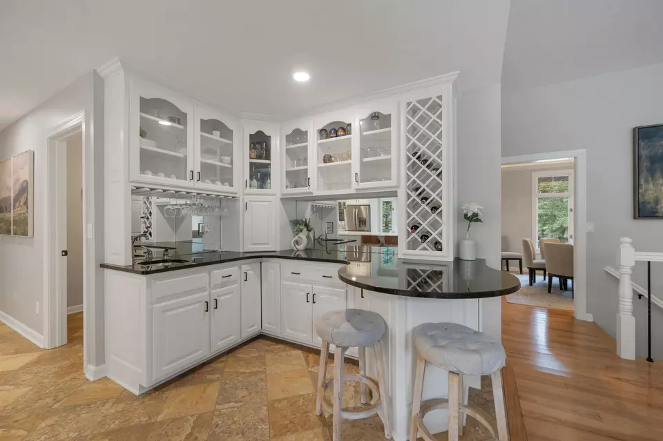 Kitchen - 470 Earnhardt Ct, Green Bay, WI 54311 photo 7 of 7