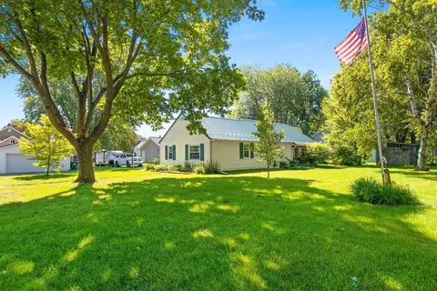Exterior - 1320 State St, Algoma, WI 54201 photo 1 of 20