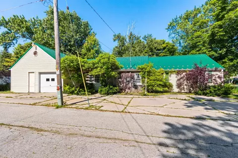 Exterior - 1320 State St, Algoma, WI 54201 photo 6 of 20