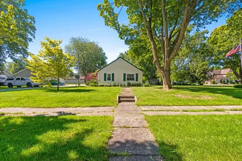 Exterior - 1320 State St, Algoma, WI 54201 photo 17 of 20