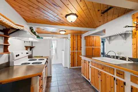 Kitchen - 1320 State St, Algoma, WI 54201 photo 4 of 5