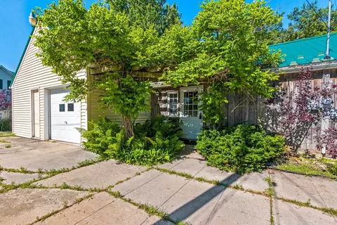 Exterior - 1320 State St, Algoma, WI 54201 photo 4 of 20