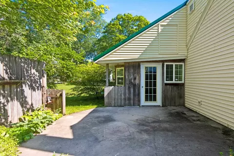 Exterior - 1320 State St, Algoma, WI 54201 photo 9 of 20