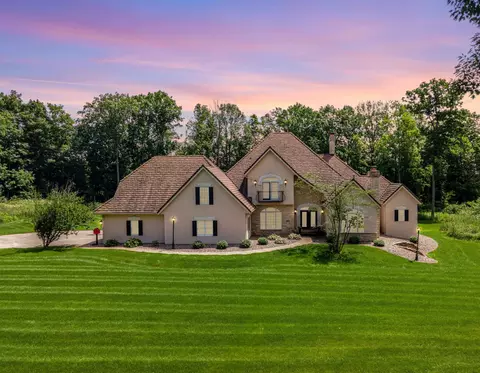 3030 Windfield Dr, Neenah, WI 54956