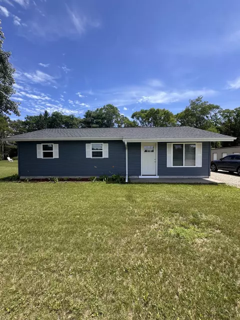 n3040 Lawson Drive, Waupaca, WI 54981