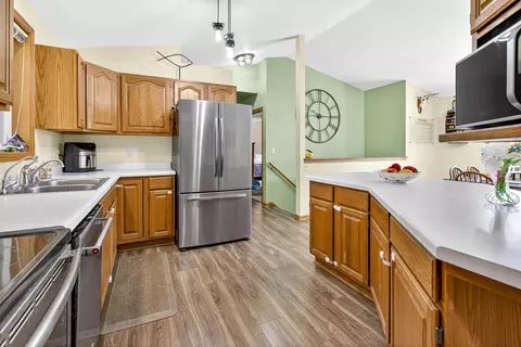 w5561 Amy Avenue, Appleton, WI 54915 photo 4