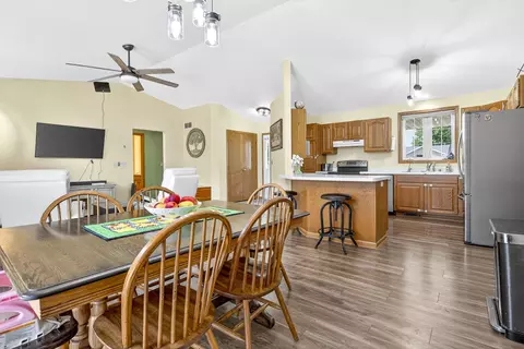 w5561 Amy Avenue, Appleton, WI 54915 photo 7
